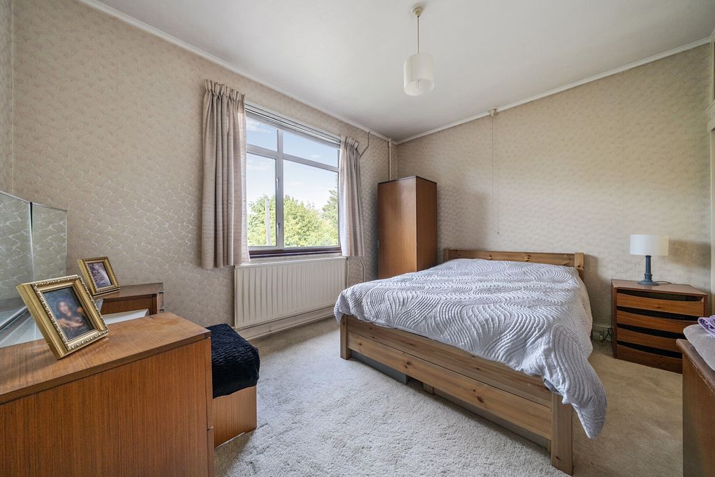 Additional image 2 of 3 bed detached house for saleColyers Lane, Erith DA8