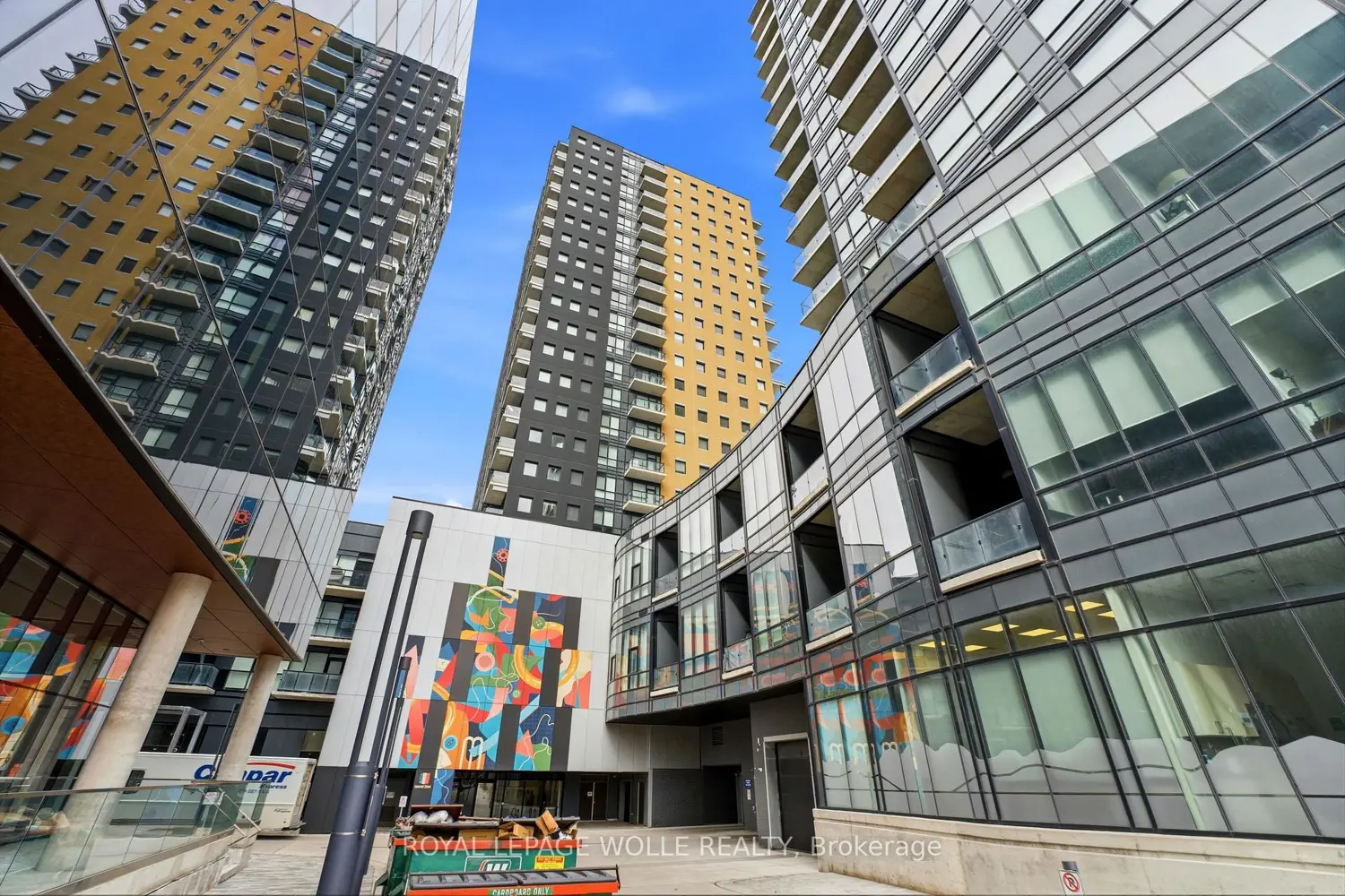 Additional image 3 of 104 Garment Street 16