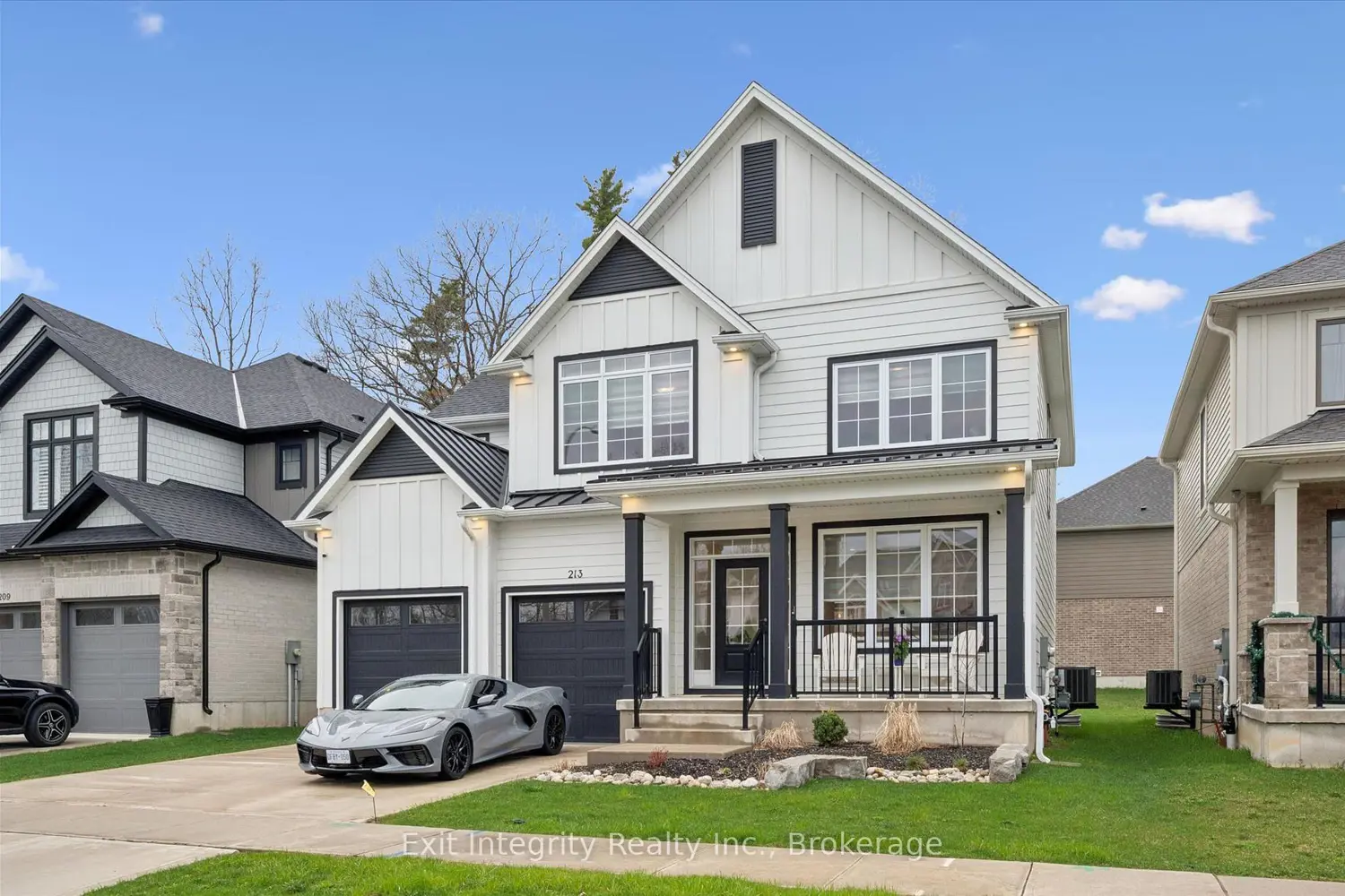 213 Fallowfield Drive photo 2