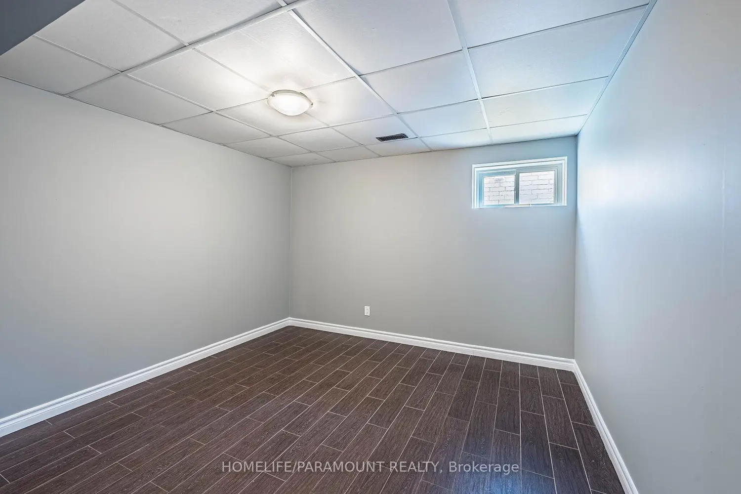 121 Highmark Drive photo 5