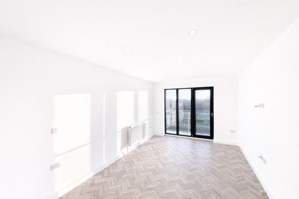 Additional image 2 of 2 bed flat for saleBridge Road, Great Yarmouth NR30
