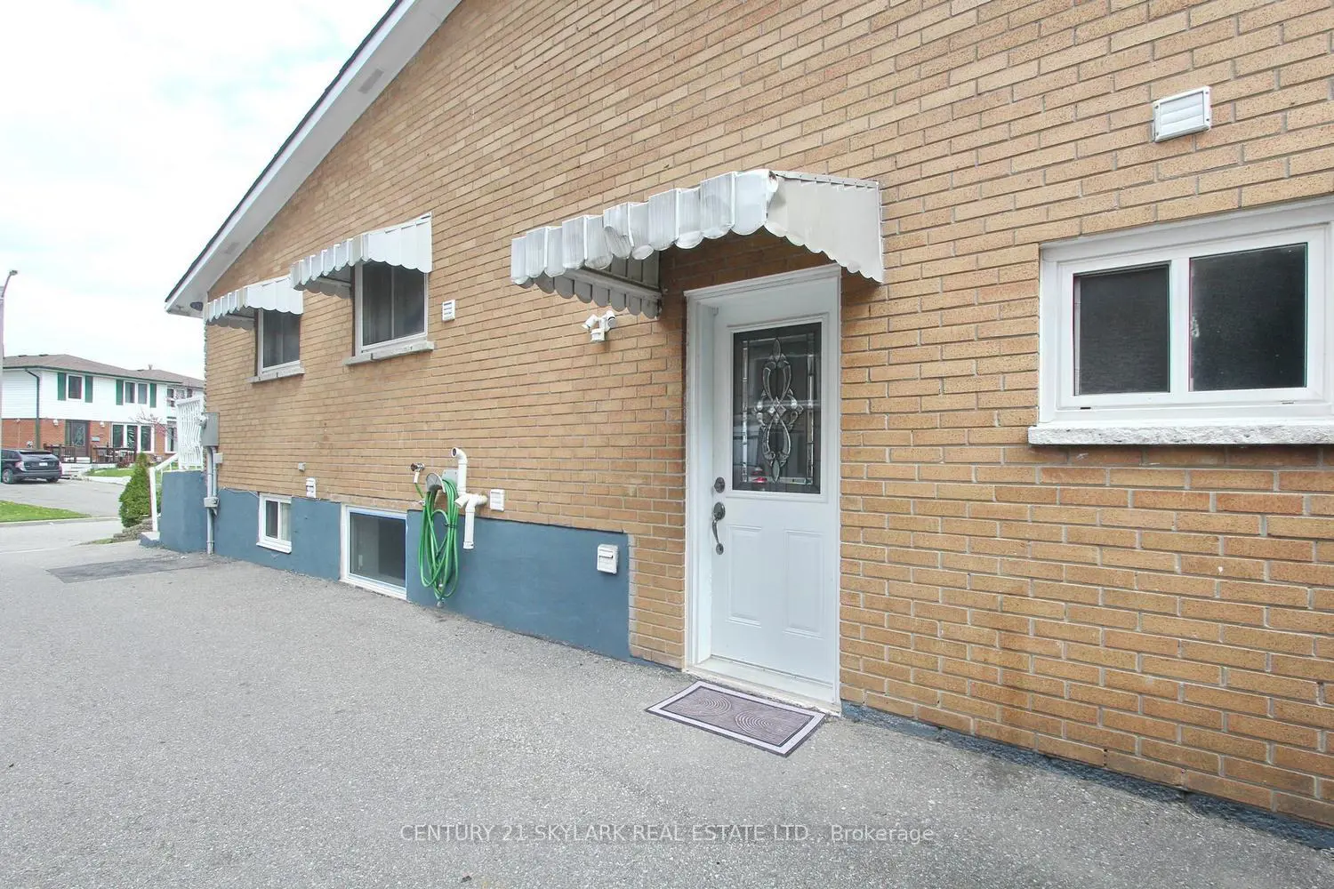44 Sharon Court photo 2