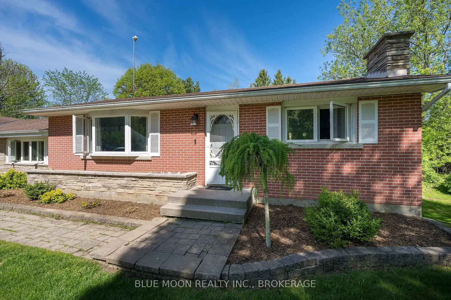 2545 Leeman Road photo 2