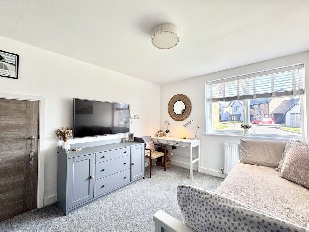 Additional image 11 of 2 bed maisonette for saleMeadows Way, Freshwater PO40