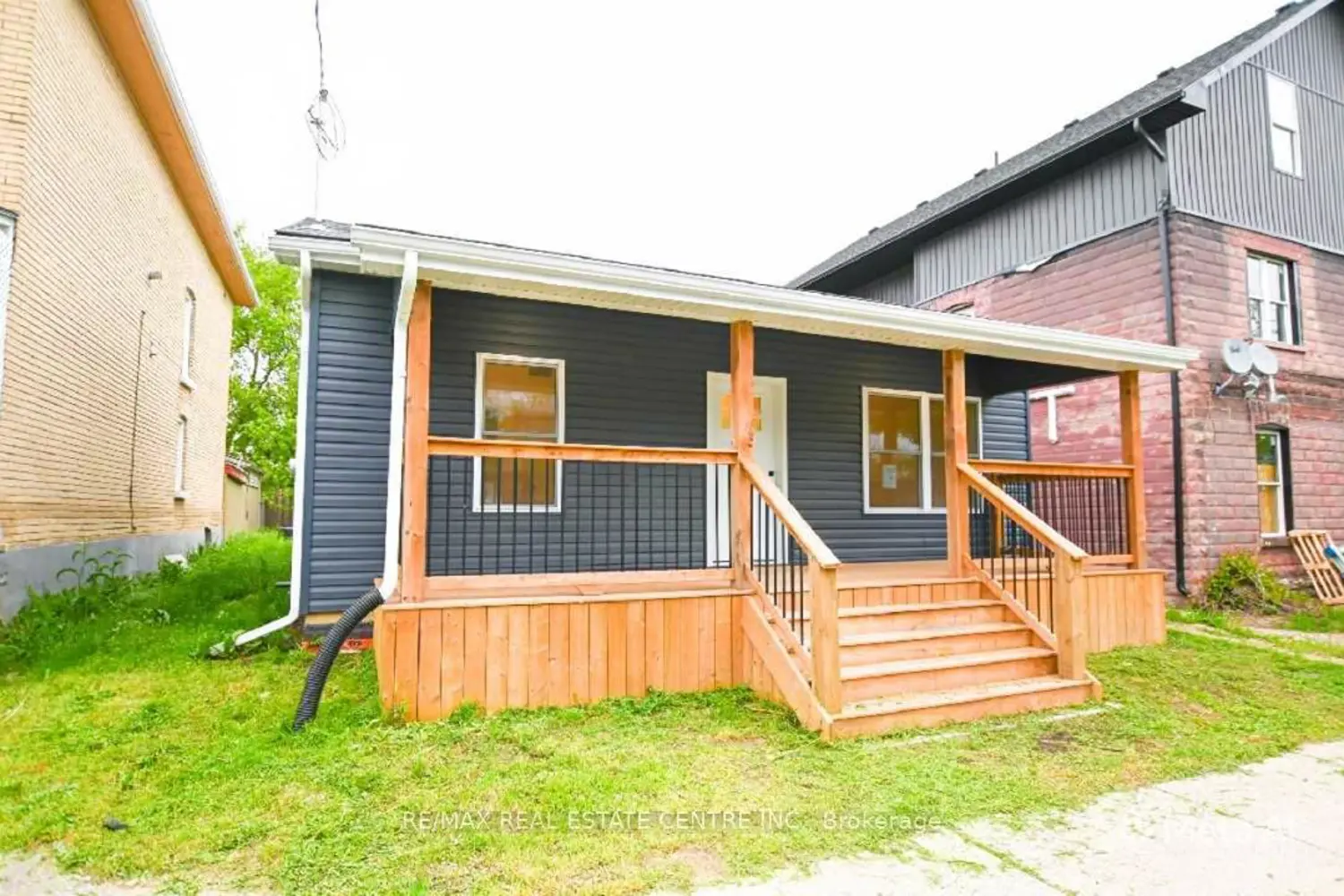 284 Darling Street photo 2