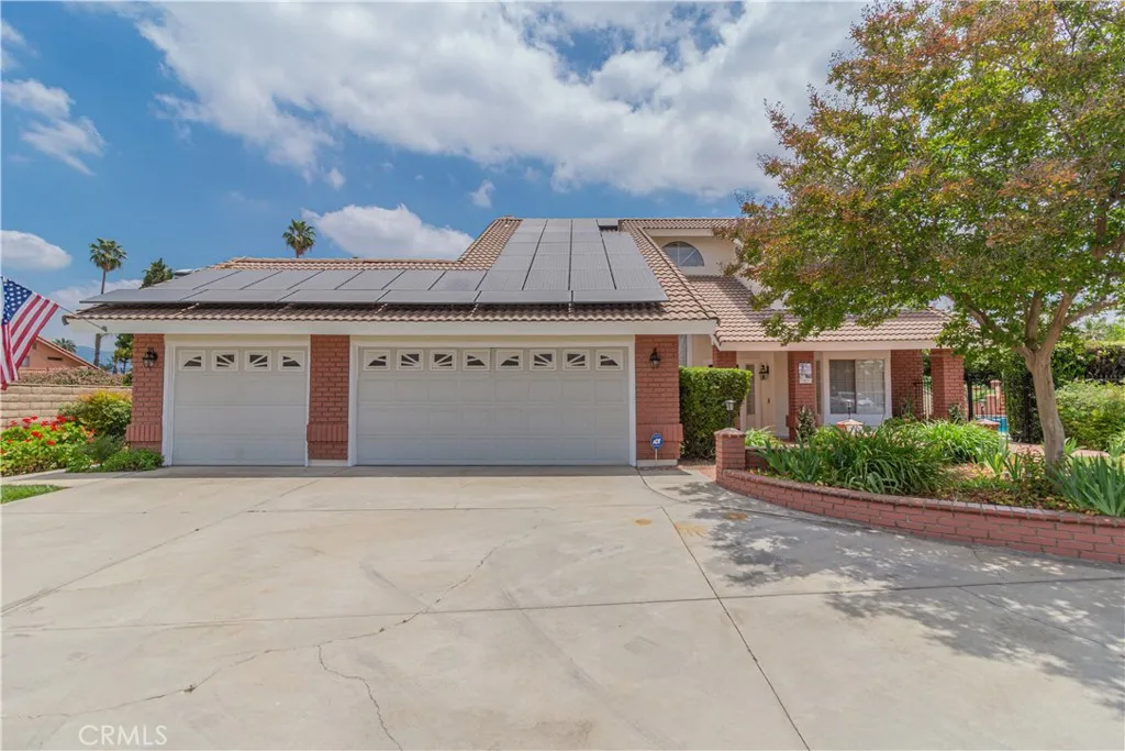 329 Jesse Way, Redlands, CA 92374