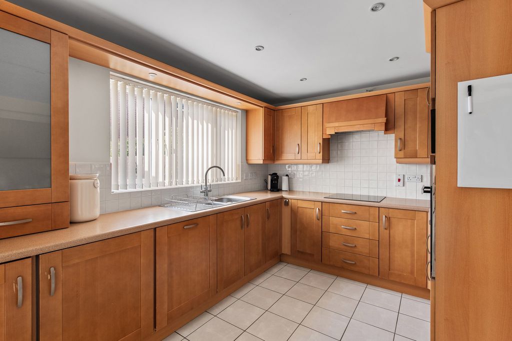 Additional image 2 of 4 bed detached house for saleBerkeley Avenue, Grantham NG31
