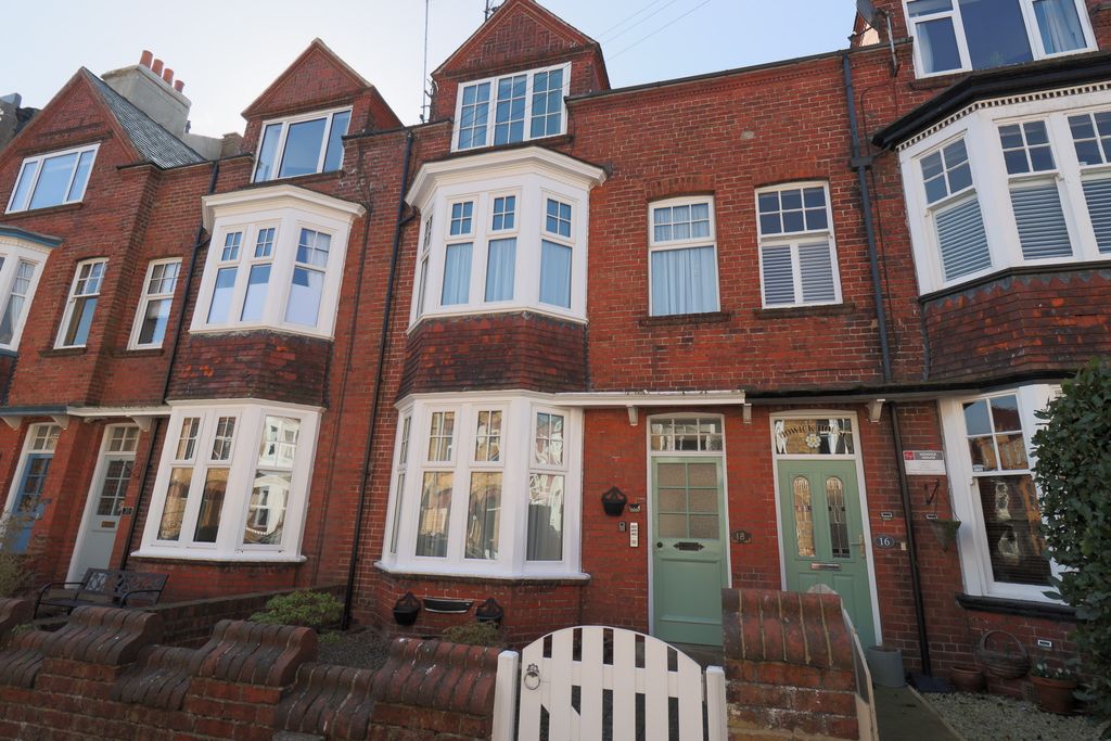 2 bed flat for saleRutland Street, Filey YO14
