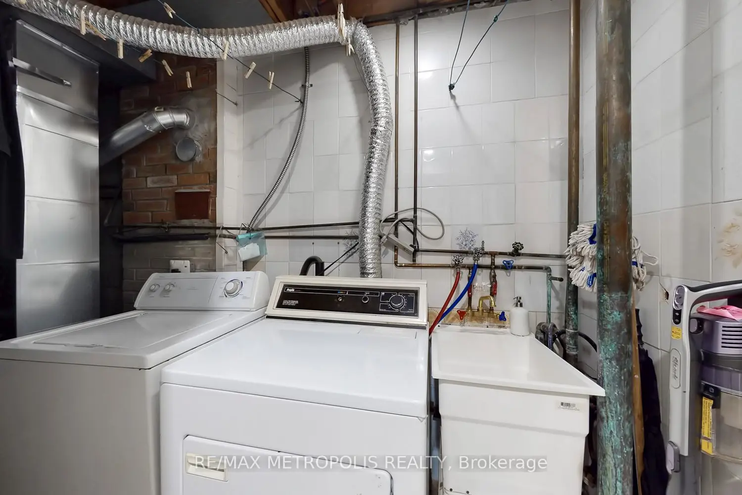 Additional image 17 of 68 Paulvale Crescent