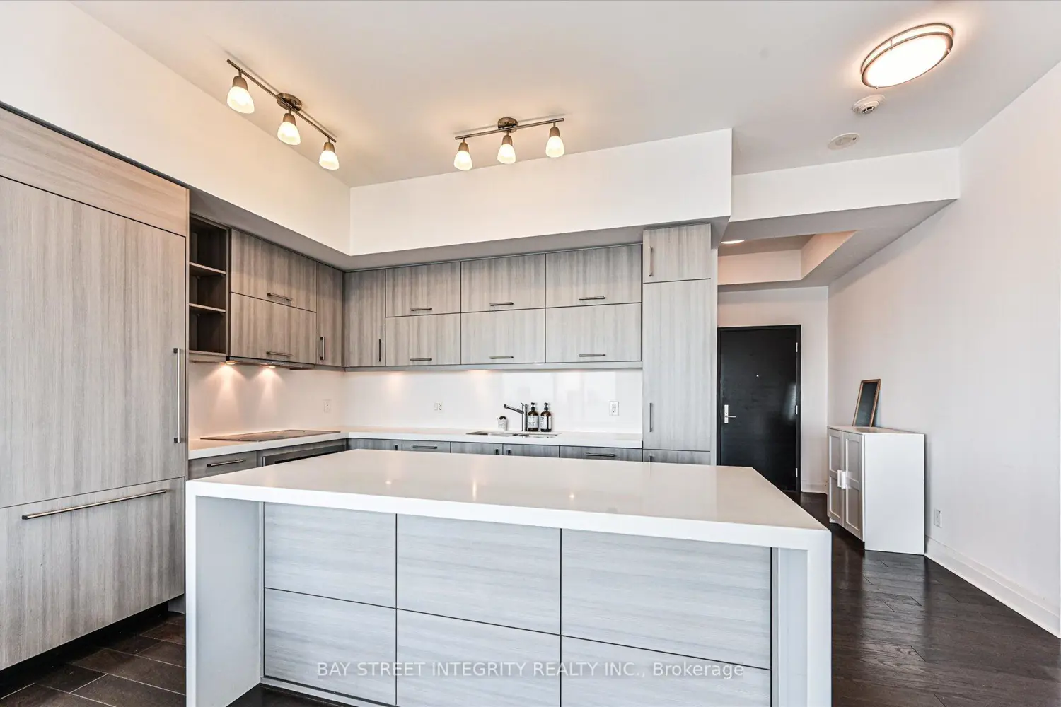 Additional image 7 of 1080 Bay Street 5302
