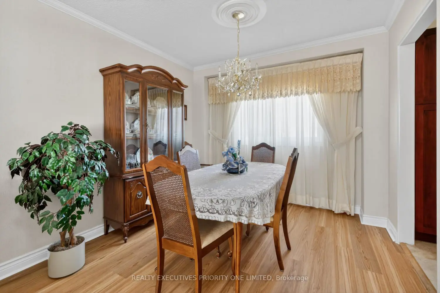 Additional image 3 of 346 Darlington Crescent
