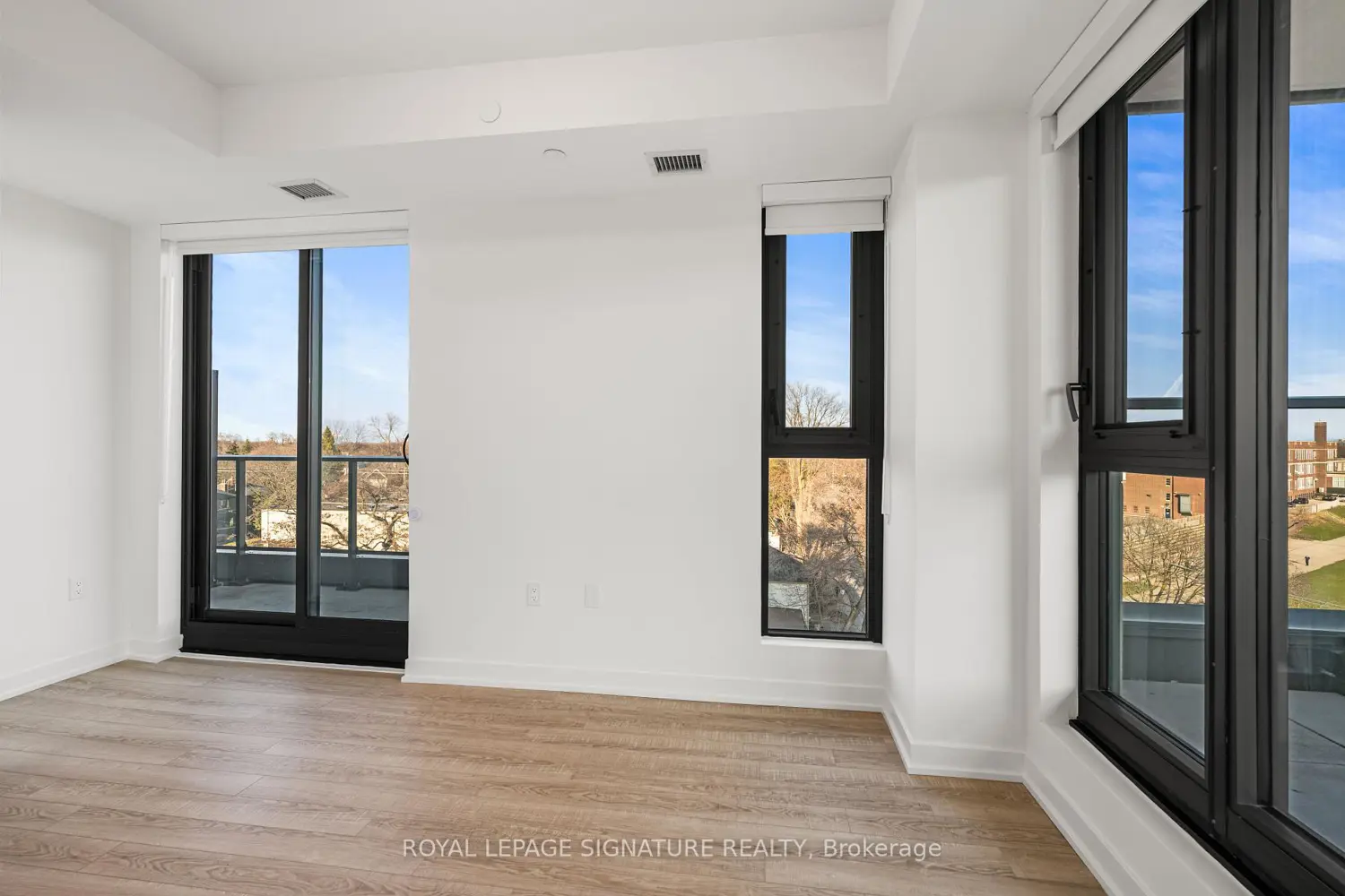 Additional image 18 of 250 Lawrence Avenue 609