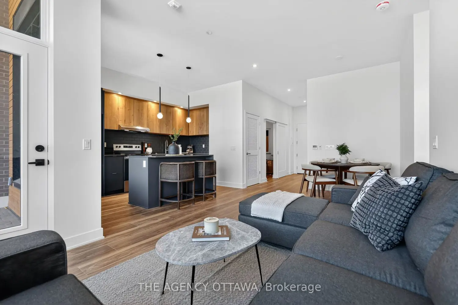 Additional image 8 of 3071 Riverside Drive 103
