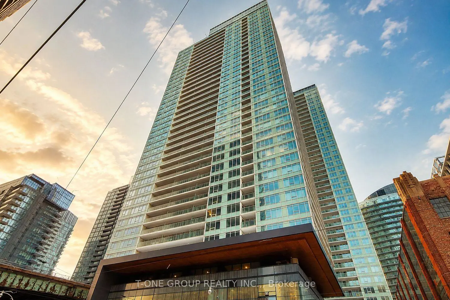 19 Bathurst Street 1502