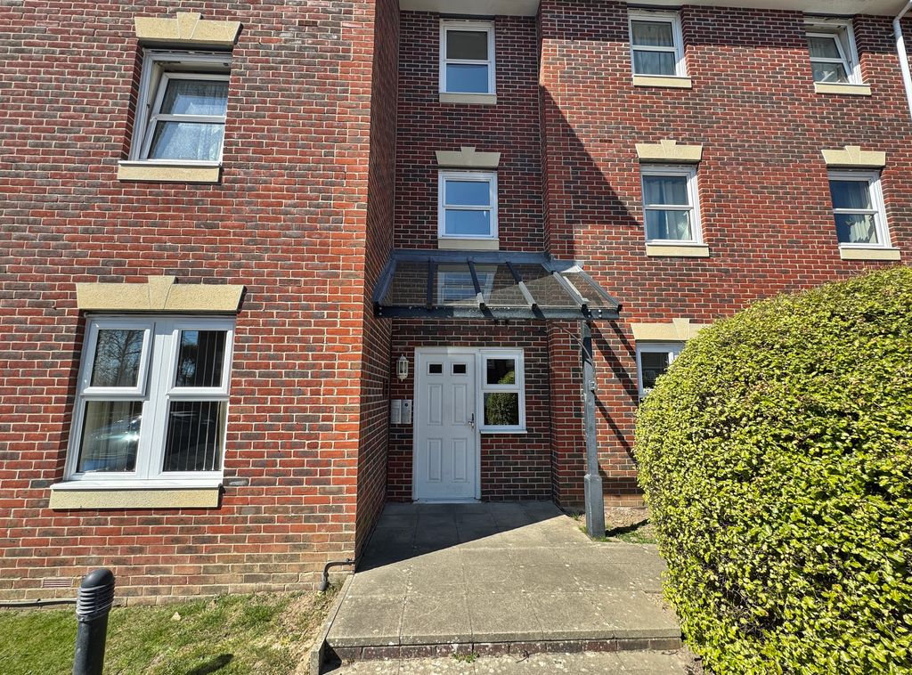 Additional image 8 of 2 bed flat for saleOysell Gardens, Portchester PO16
