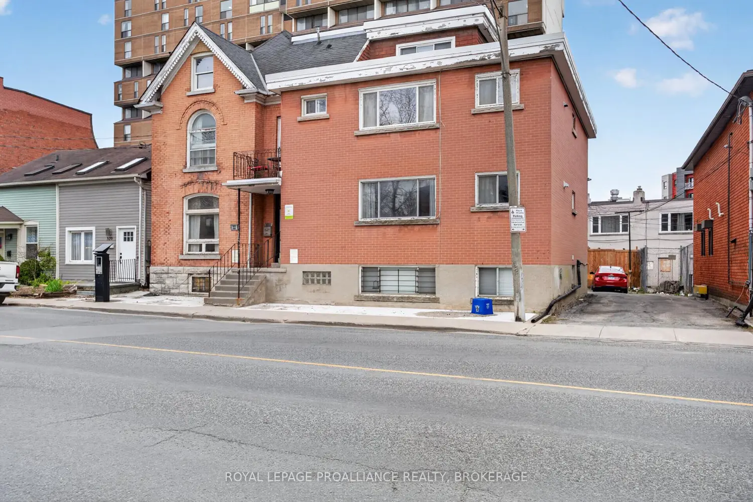 322 Queen Street