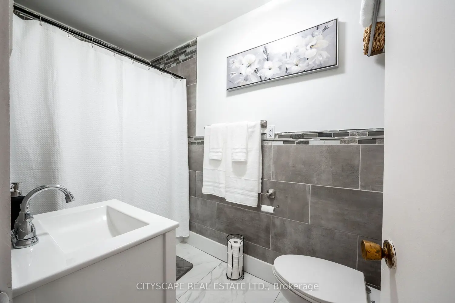 Additional image 17 of 5073 Kitchener Street