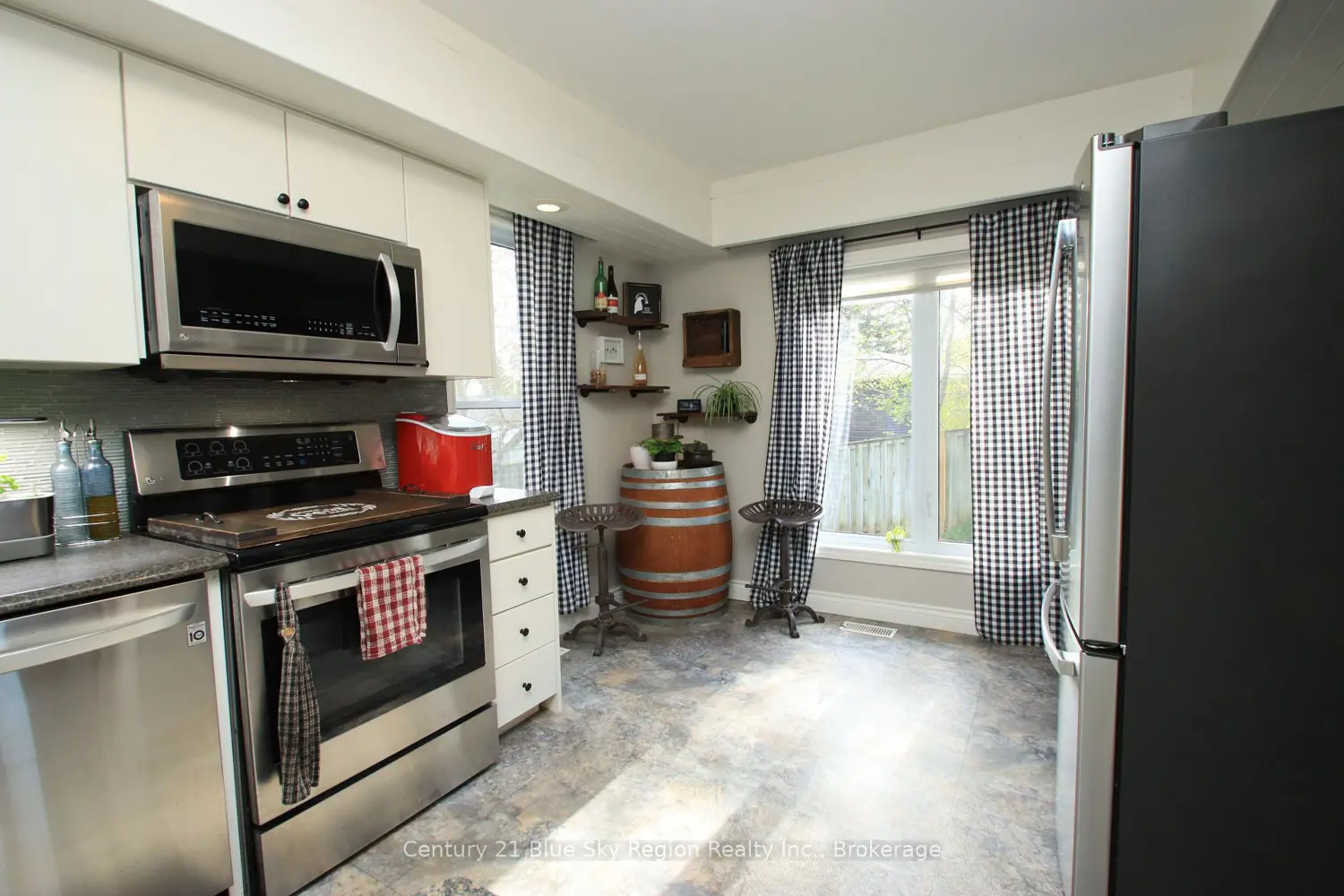 Additional image 4 of 773 Scollard Street
