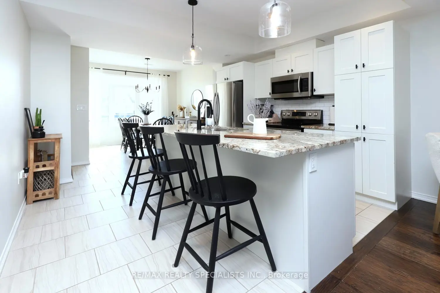 Additional image 9 of 5042 Serena Drive 3