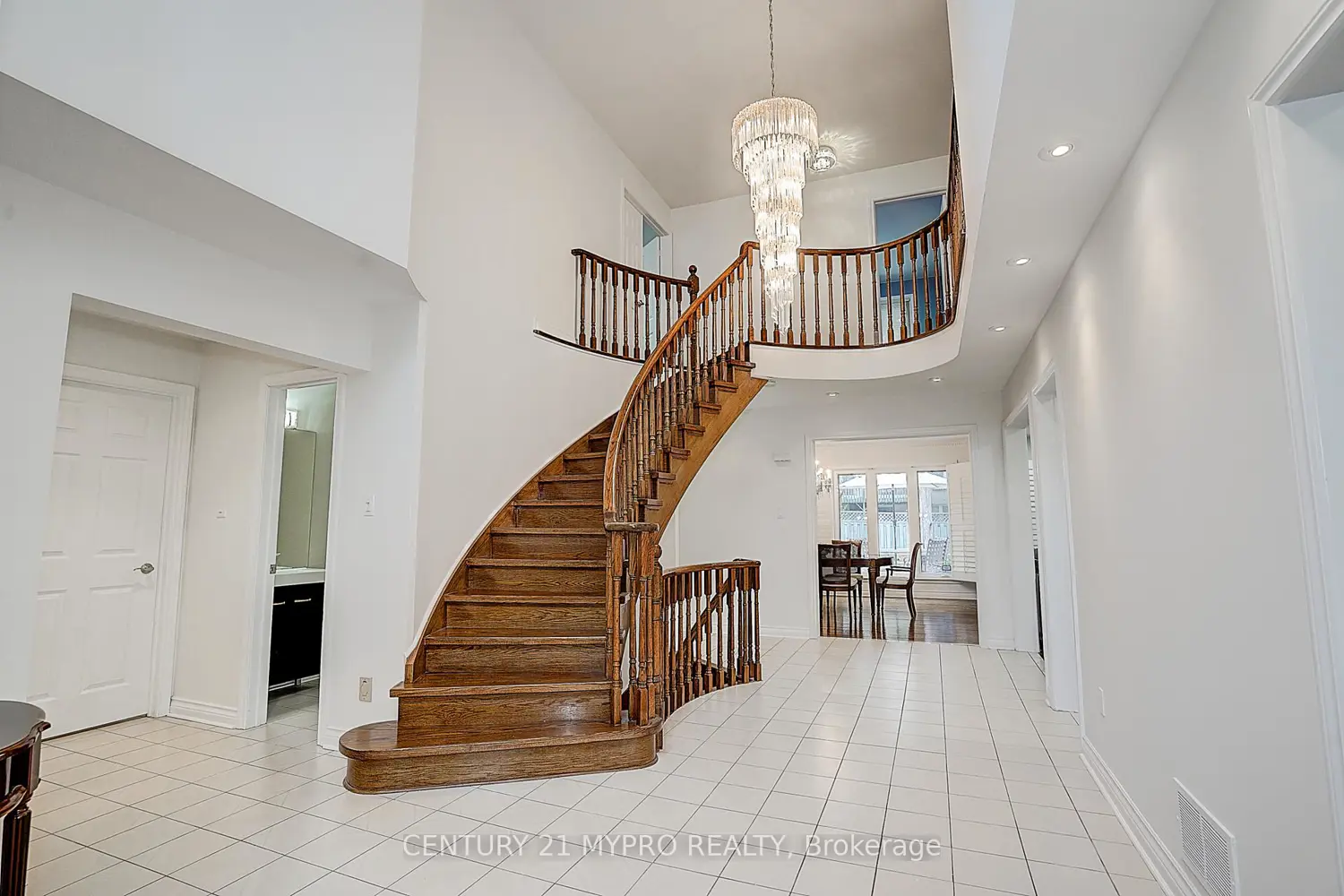 18 Cygnus Drive photo 4