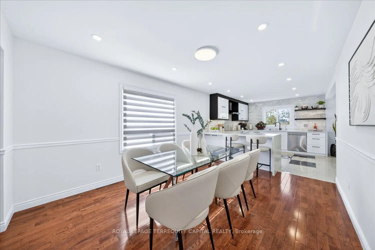 8 Marchwood Crescent photo 3