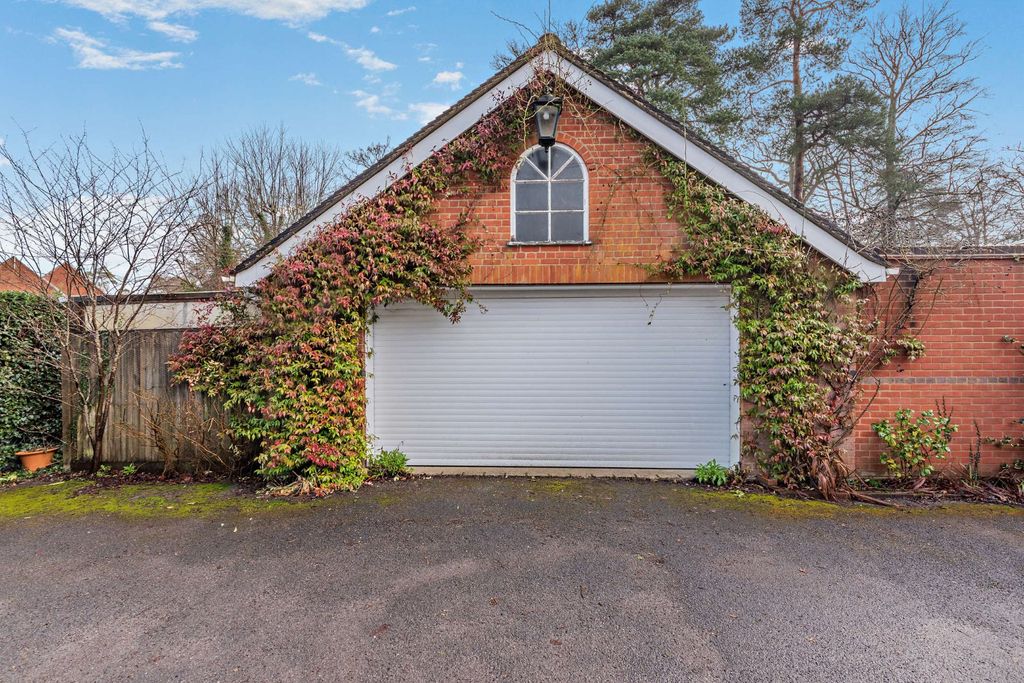 Additional image 26 of 6 bed detached house for saleChapel Road, Rowledge, Farnham, Surrey GU10