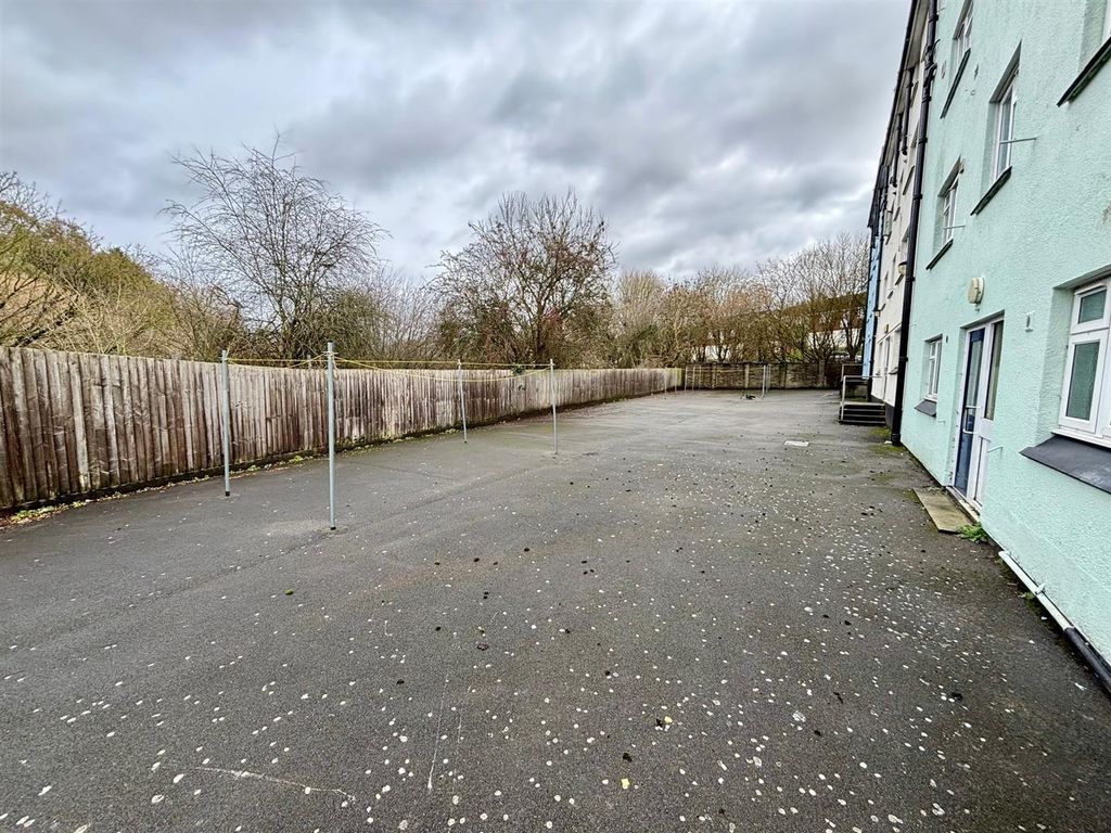 Additional image 8 of 1 bed flat for saleAustin Close, Frome BA11