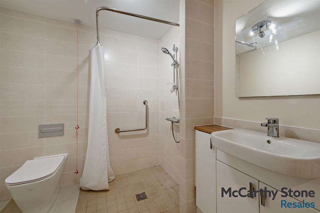 Additional image 11 of 2 bed flat for salePym Court Bewick Avenue, Topsham, Exeter EX3