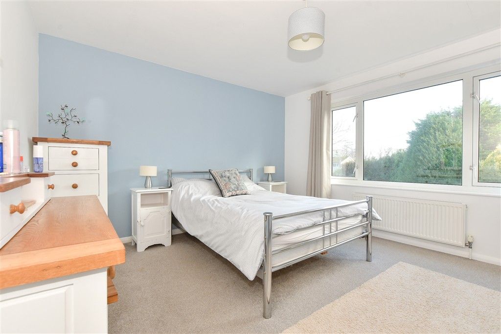 Additional image 10 of 4 bed chalet for saleVictoria Road, Freshwater, Isle Of Wight PO40