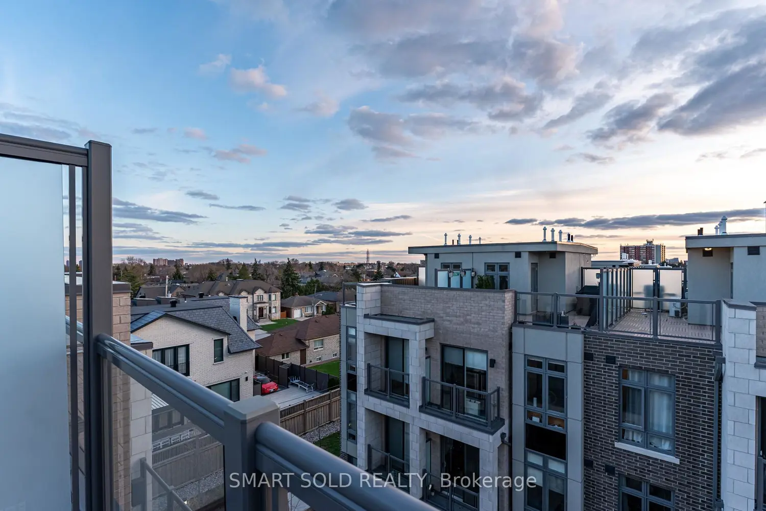 Additional image 16 of 713 Lawrence Avenue 14