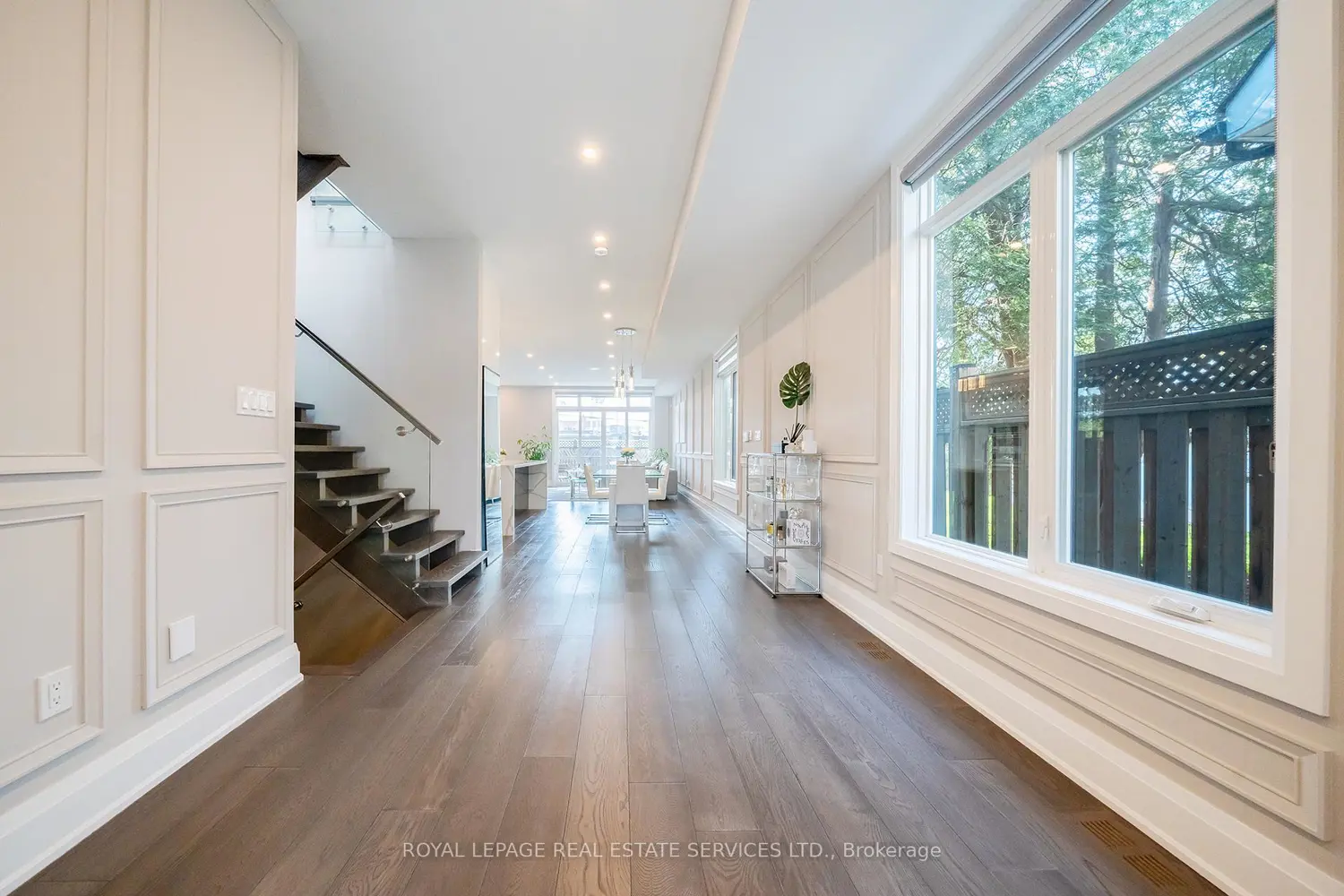 25A Tecumseth Avenue photo 3