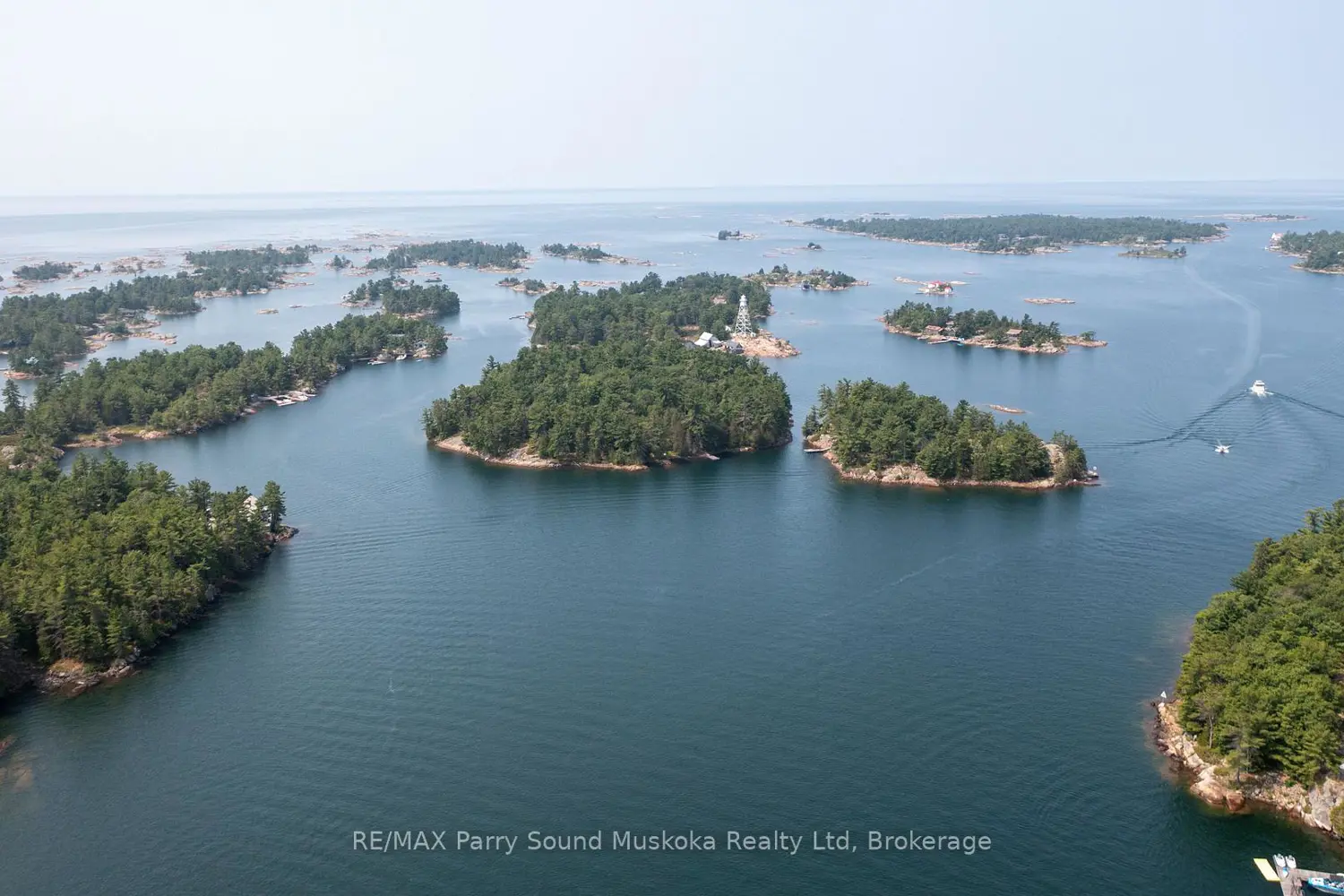 Additional image 11 of 2 A258 Island