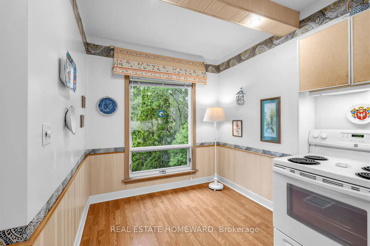 Additional image 7 of 228 Pemberton Avenue