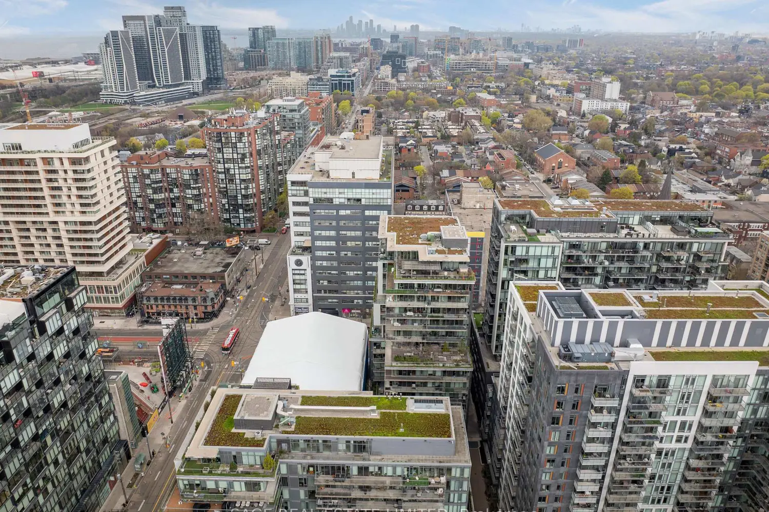 Additional image 13 of 95 Bathurst Street 914