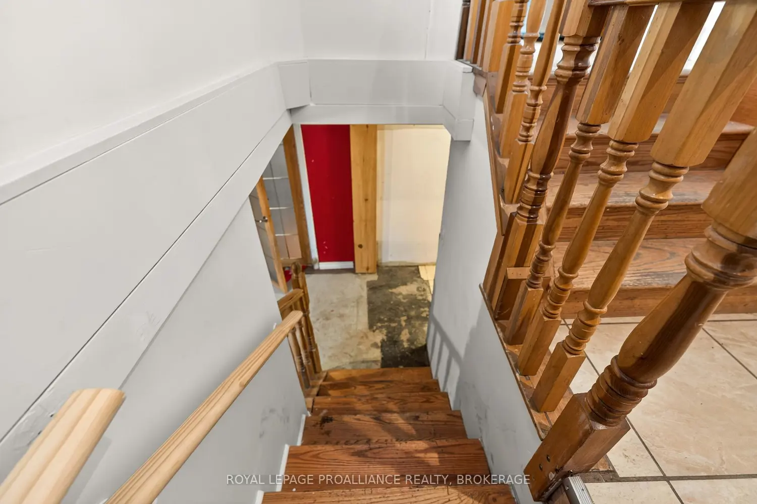 169 Carruthers Avenue photo 5