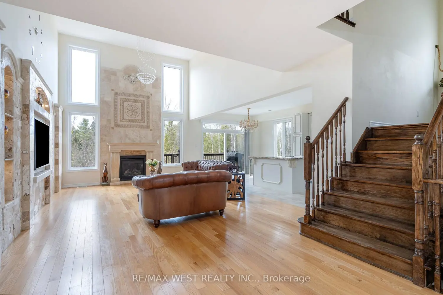Additional image 2 of 121 Allegra Drive