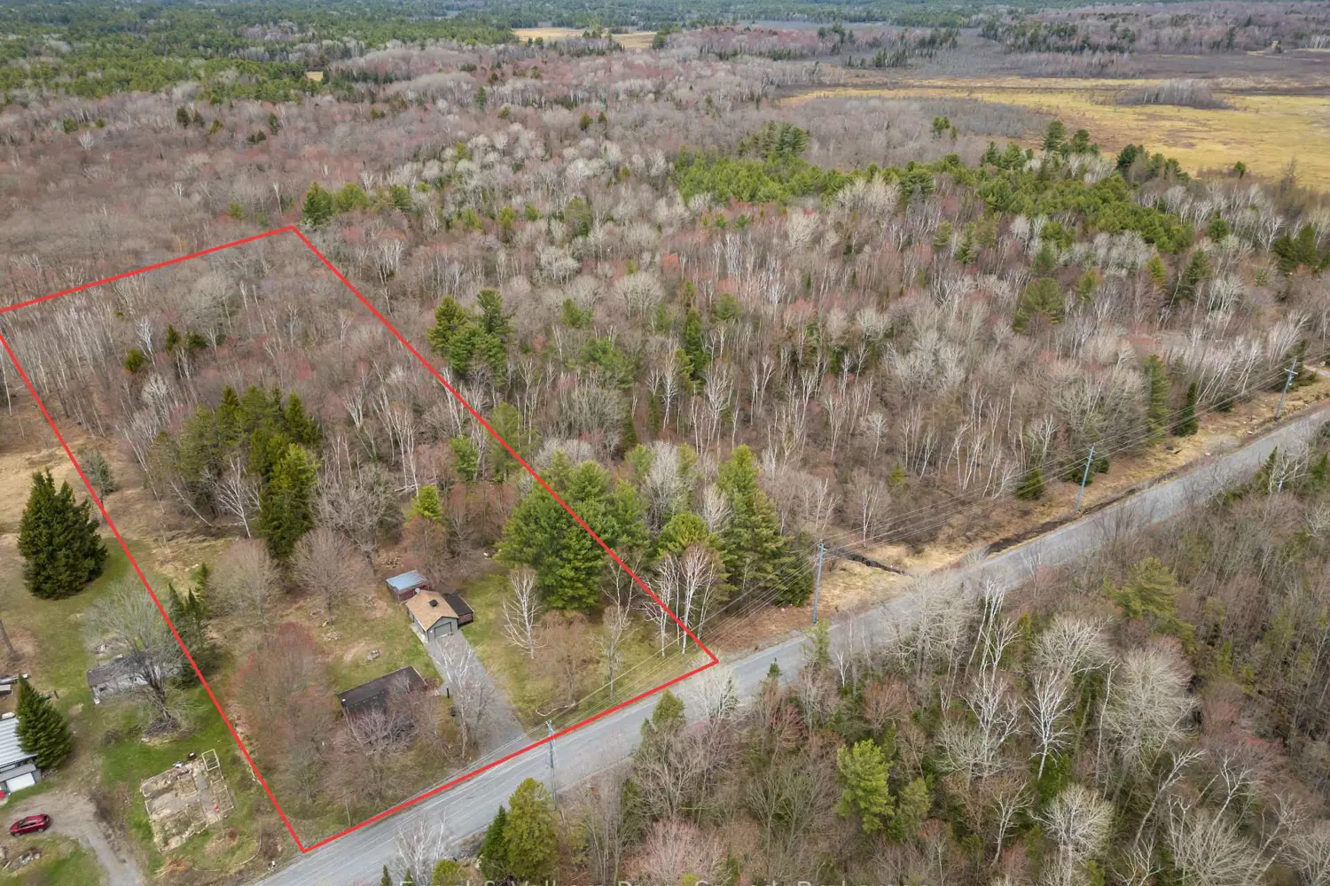 77 Woods Road photo 2
