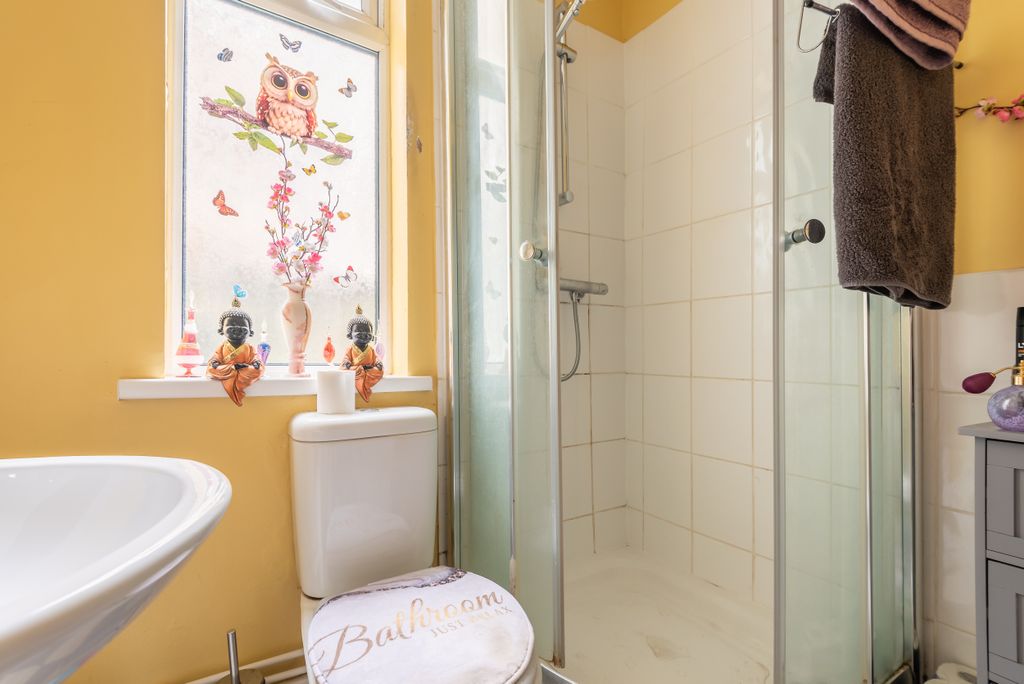 Additional image 13 of 1 bed flat for saleWelholme Road, Grimsby DN32