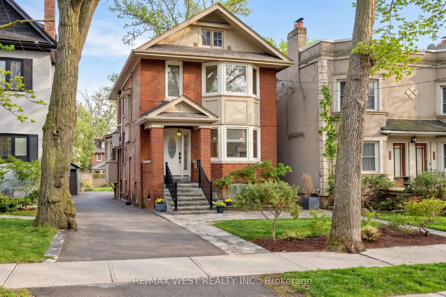 311 St Clair Avenue