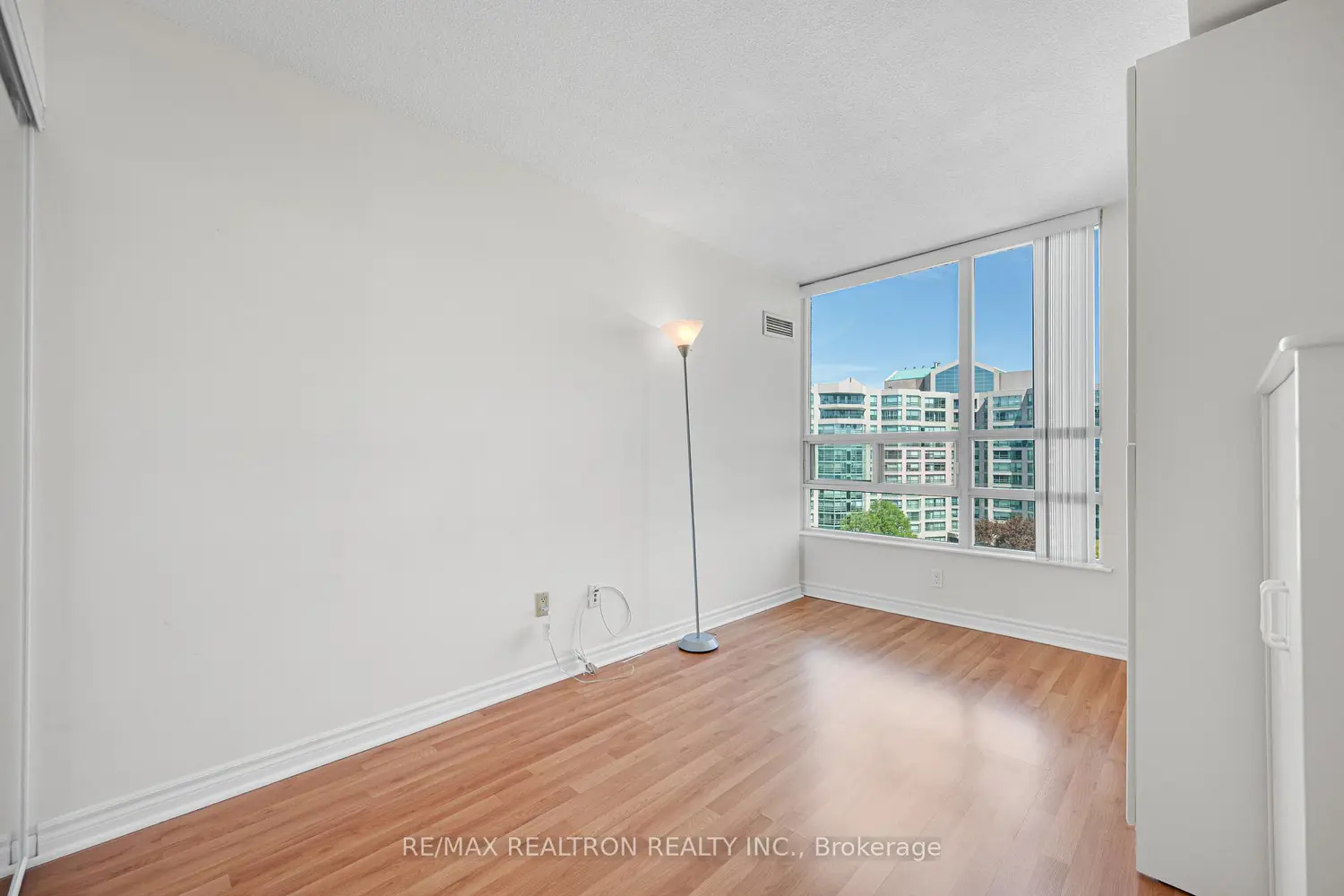 Additional image 11 of 7805 Bayview Avenue 910