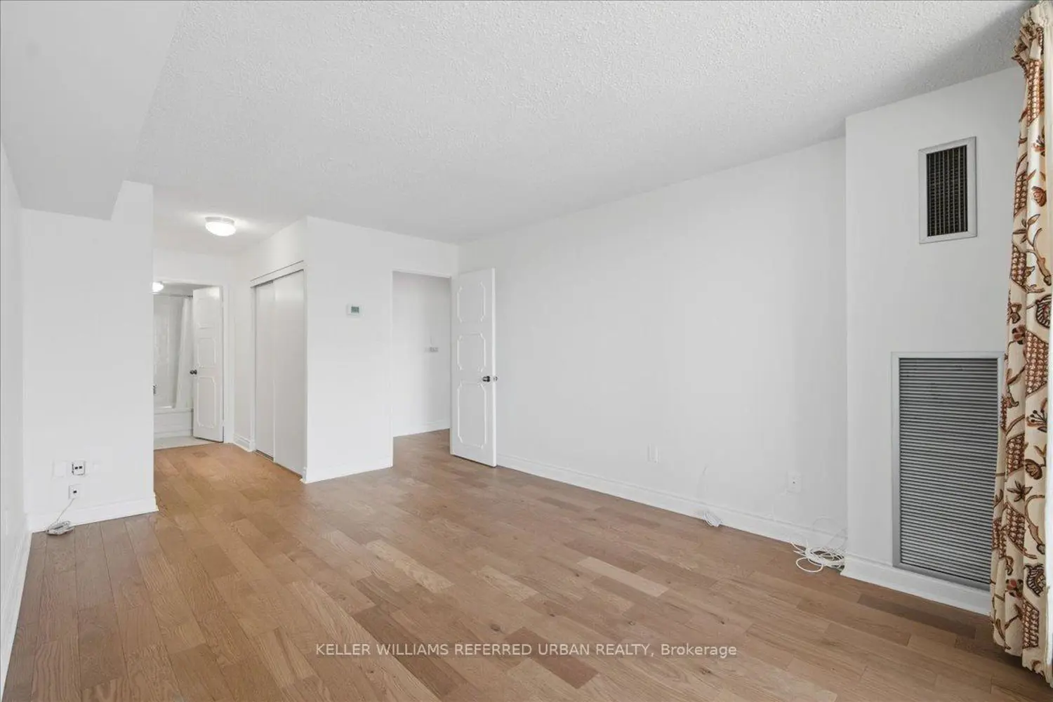 Additional image 5 of 33 Elmhurst Avenue 2009