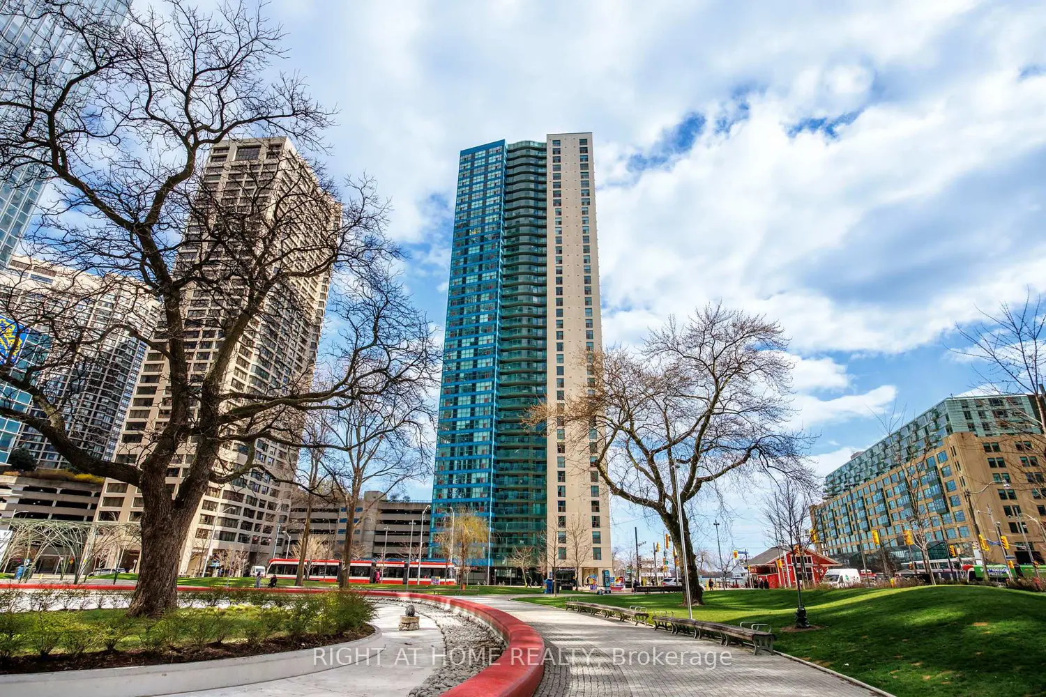 Additional image 12 of 77 Harbour Square 2306