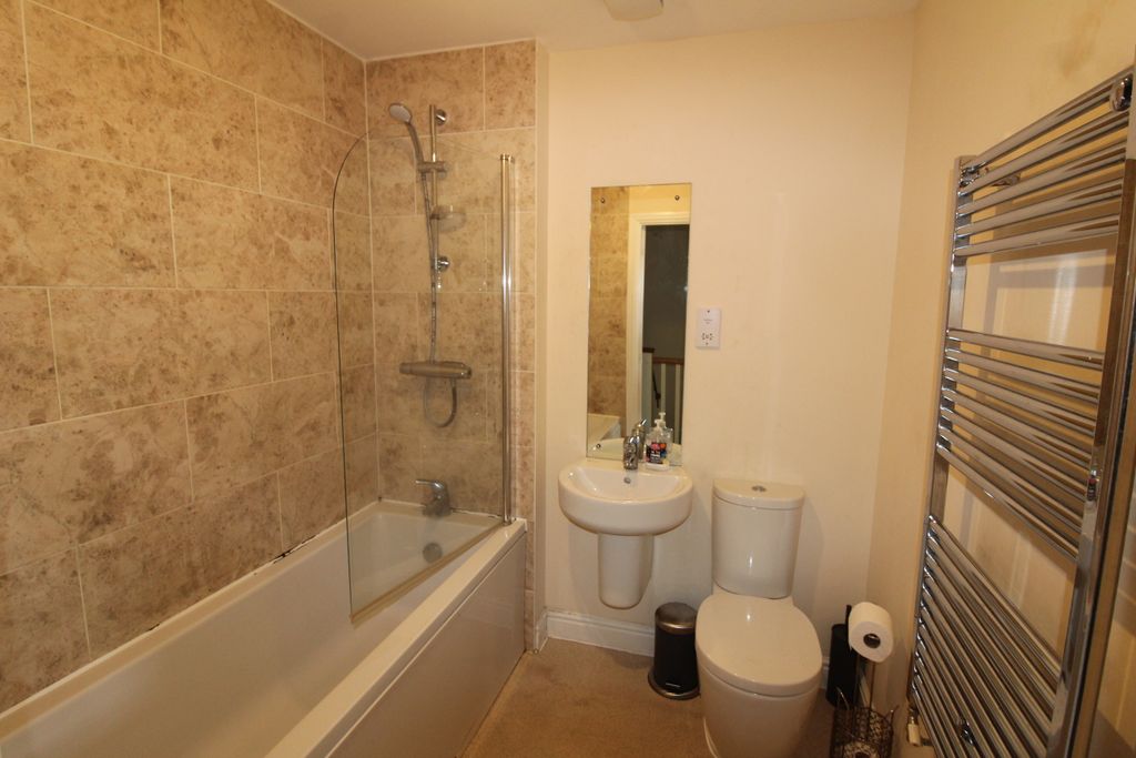 Additional image 17 of 4 bed town house for saleSlade Green Road, Erith DA8