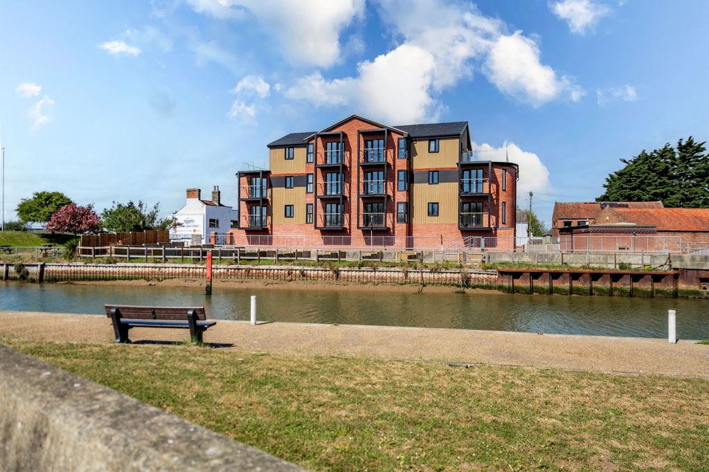 Additional image 26 of 2 bed flat for saleBridge Road, Great Yarmouth NR30