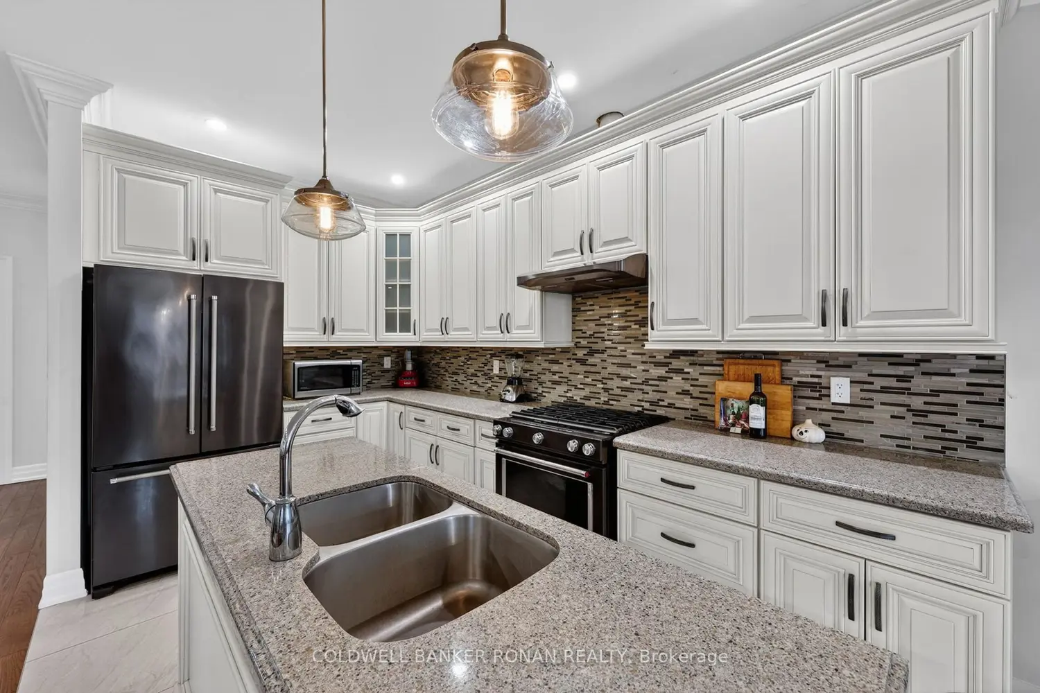 3019 Sandy Cove Drive photo 3