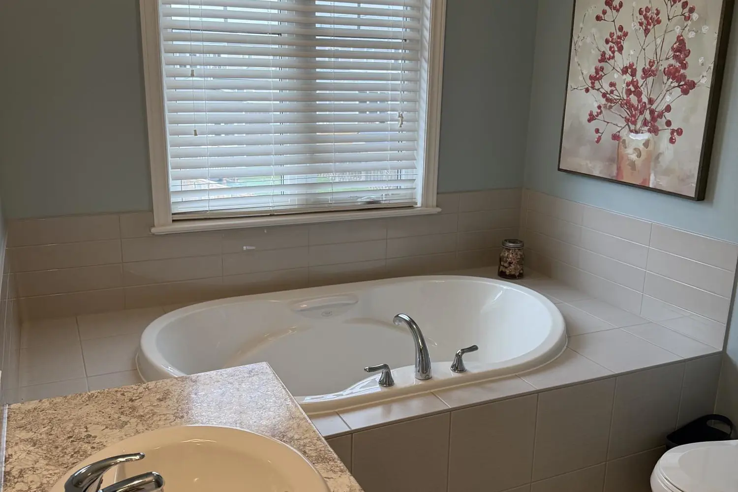 891 Riverview Way photo 3