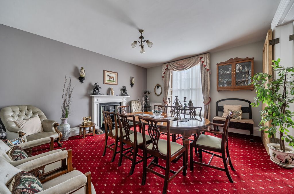 Additional image 3 of 2 bed flat for saleChurch Street, Faringdon, Oxfordshire SN7