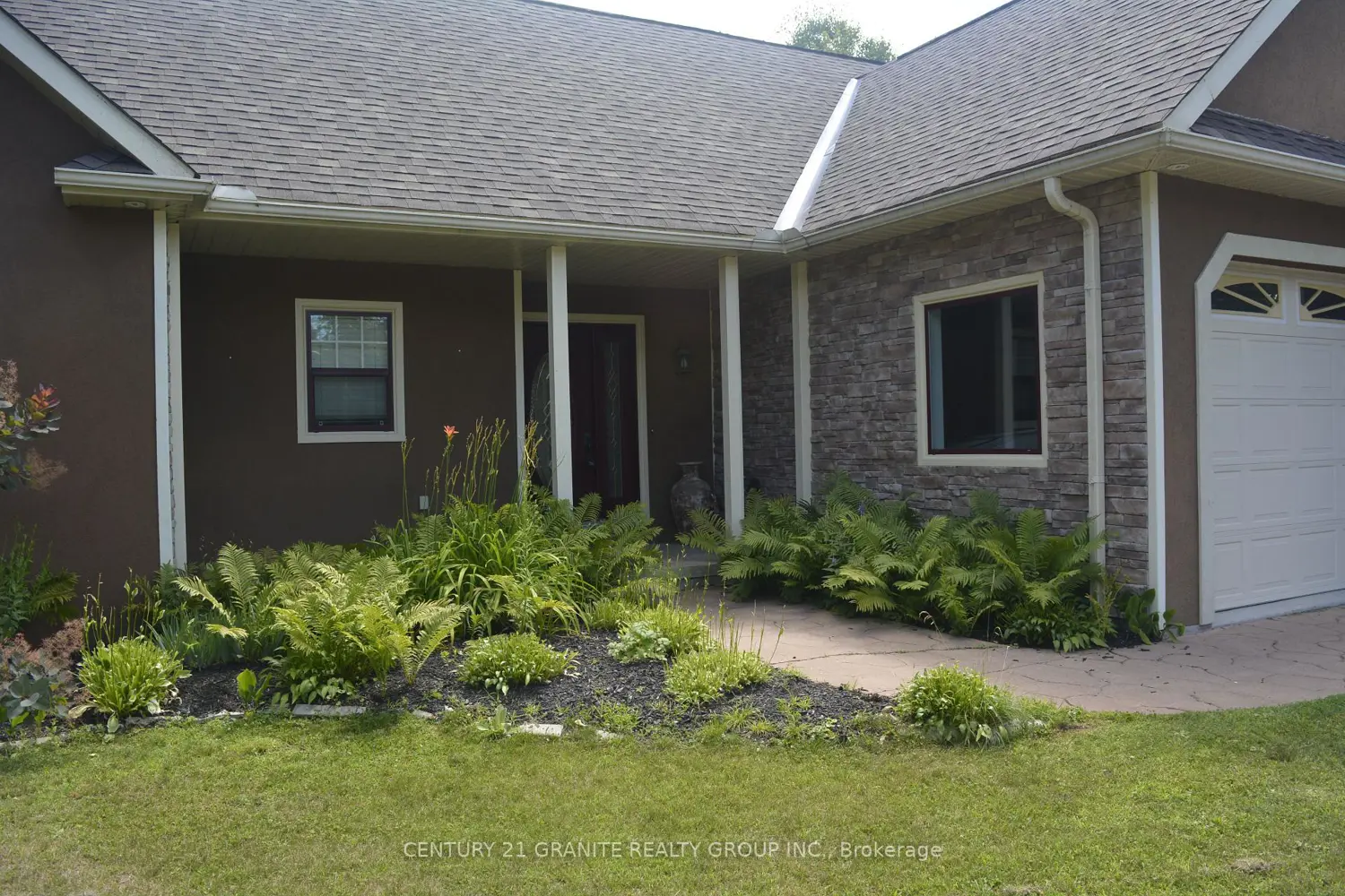 52 Nicklaus Drive photo 2