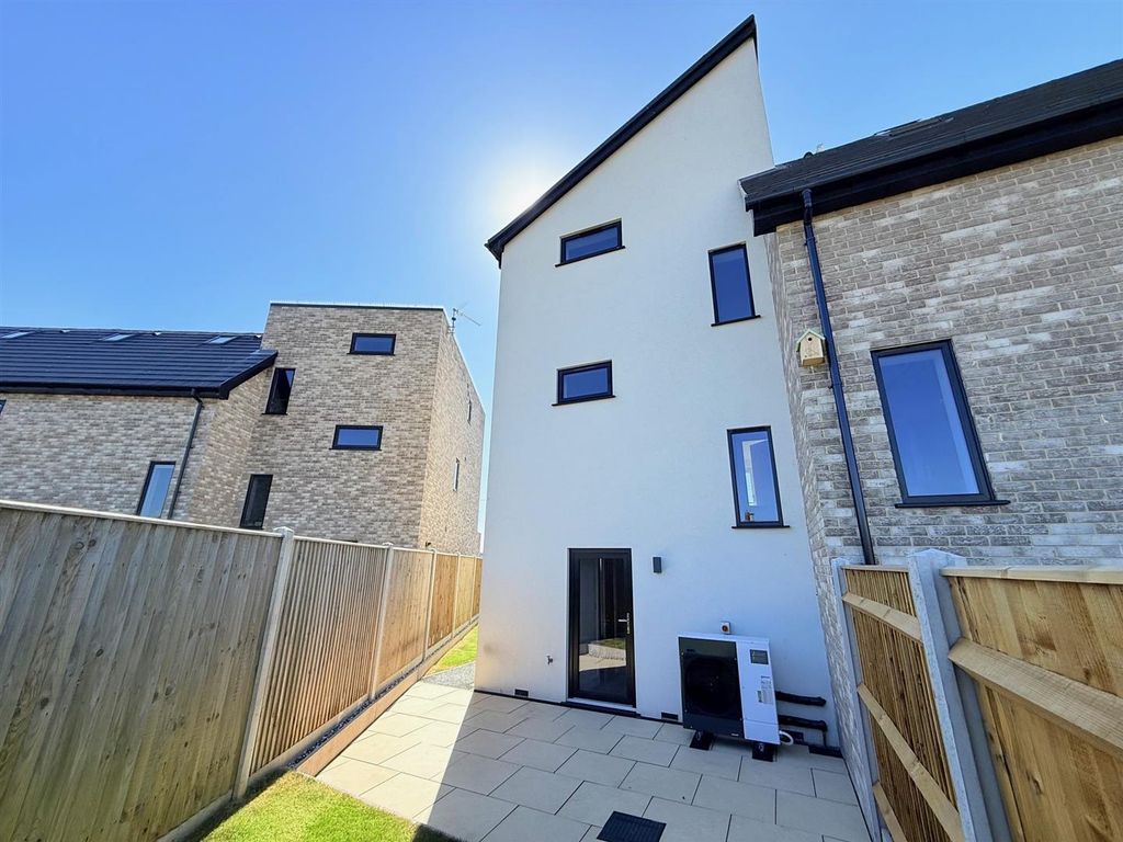 Additional image 26 of 3 bed end terrace house for saleTarworks Road, Great Yarmouth NR30