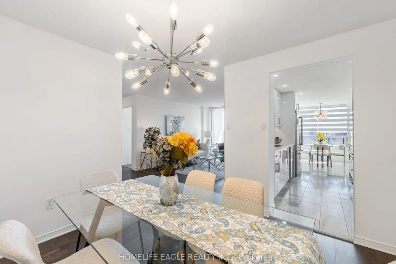 7250 Yonge Street 1709 photo 5